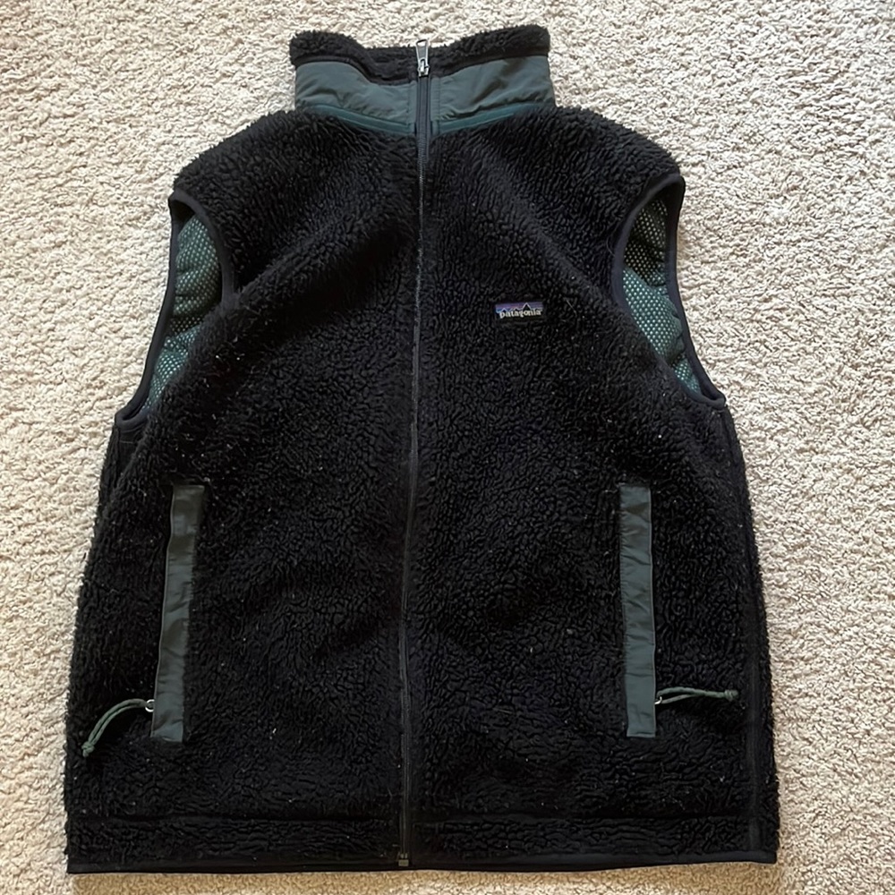 Vintage Patagonia black vest L